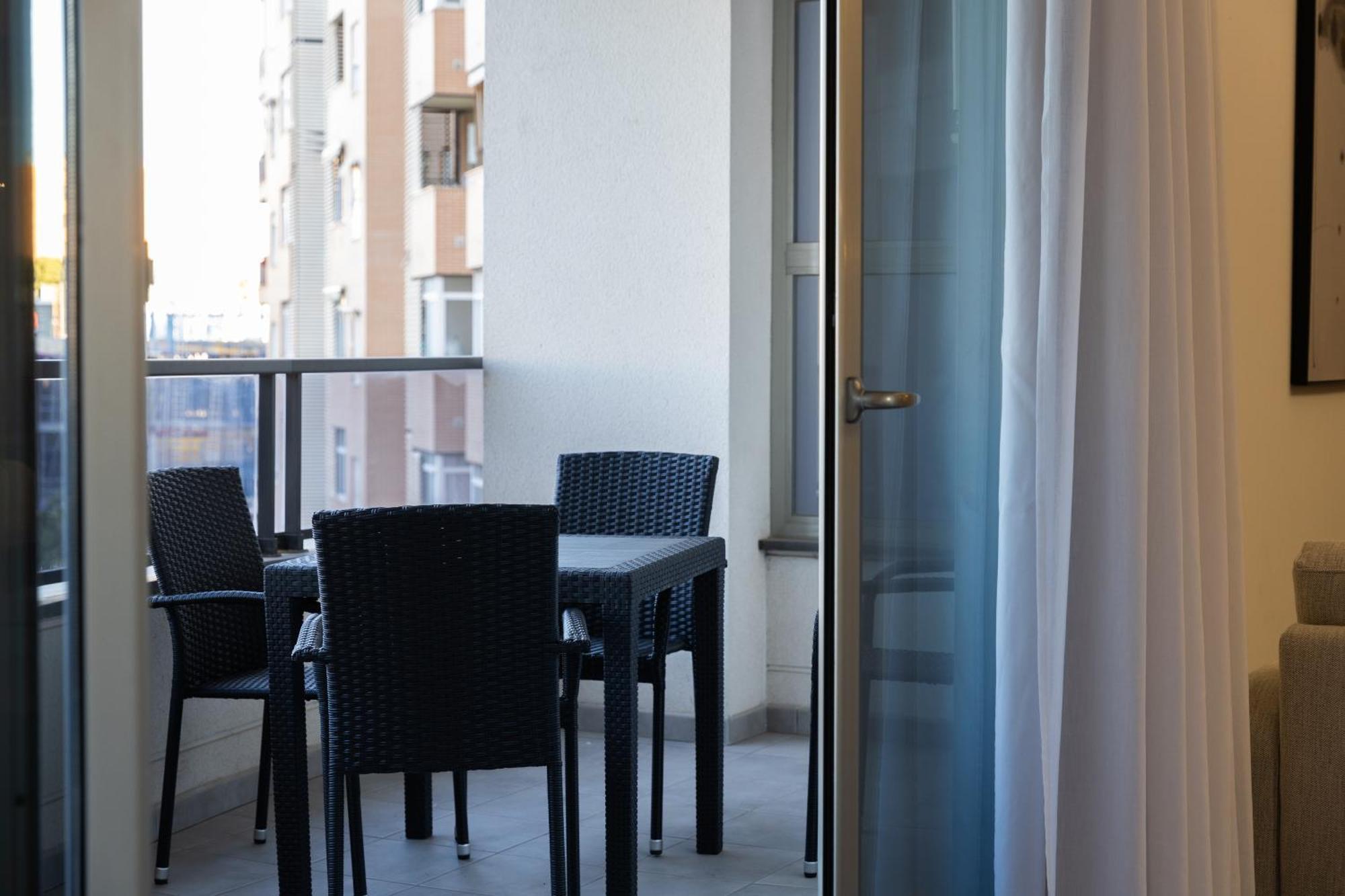 Guillman Suites Аликанте Экстерьер фото