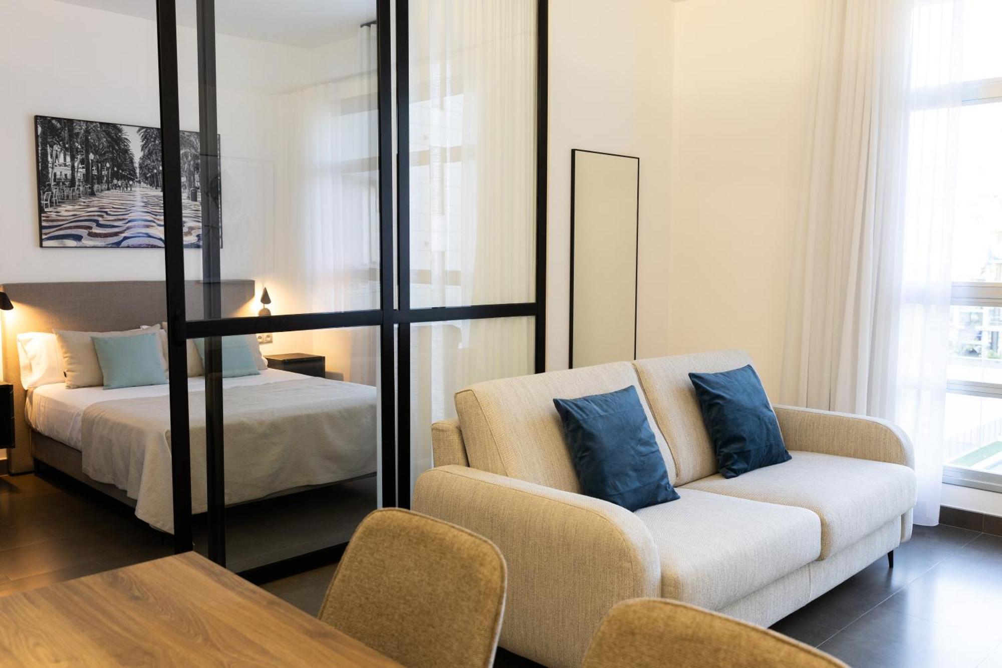 Guillman Suites Аликанте Экстерьер фото
